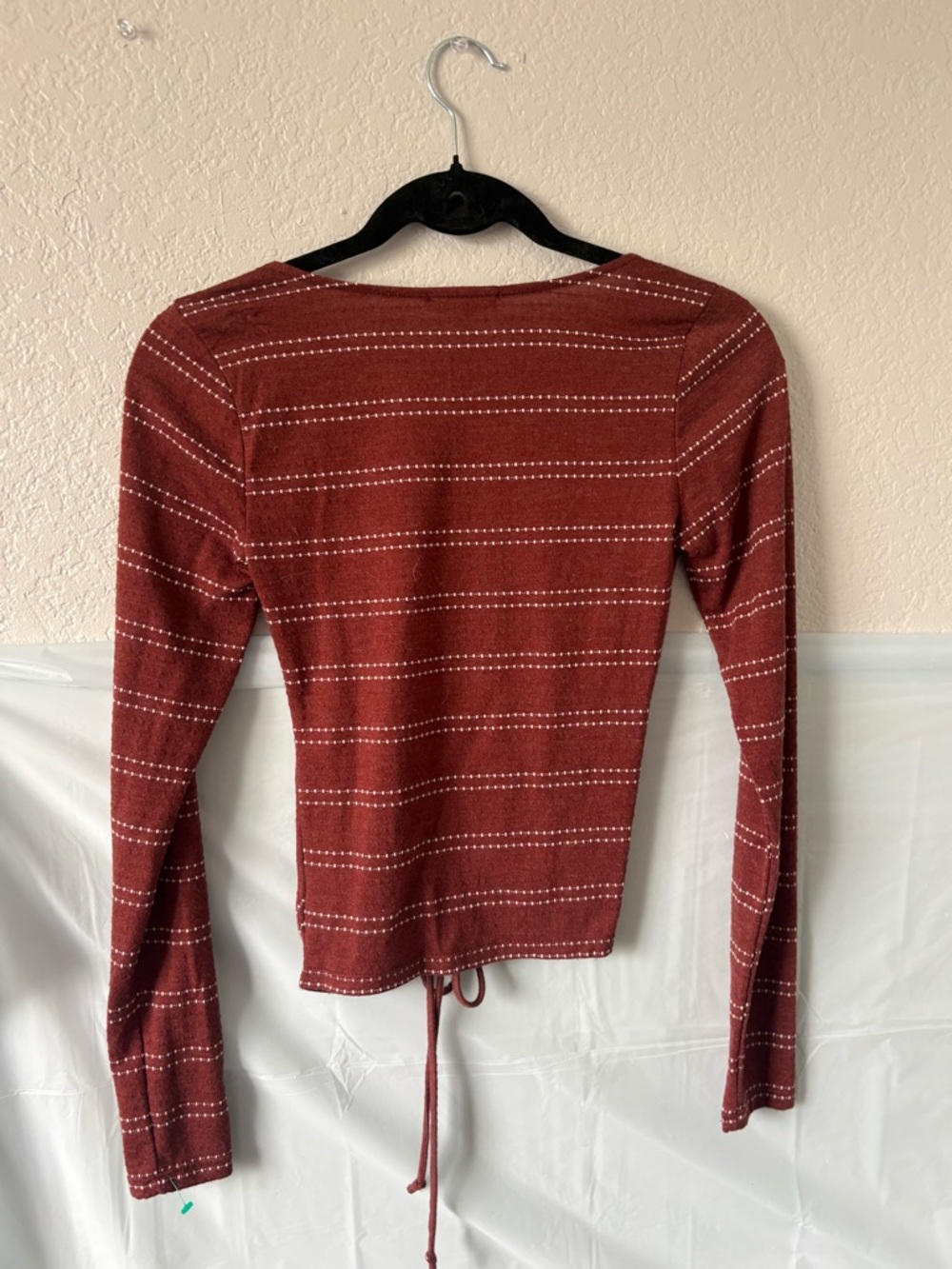 Buckle Rust Red Long-Sleeve Ruched Drawstring Top - Picture 3 of 6